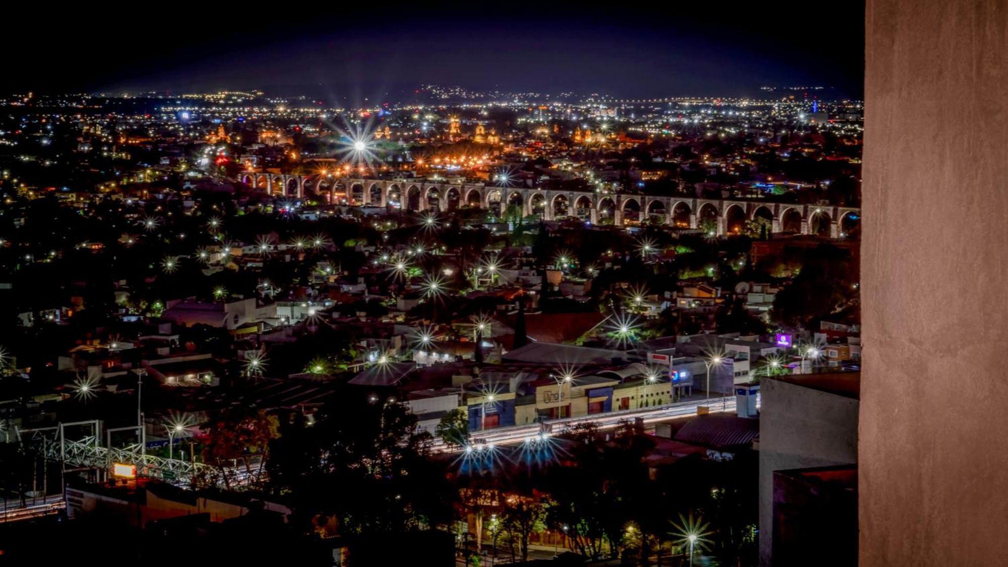 Departamentos Y Suites Indigo Querétaro Esterno foto